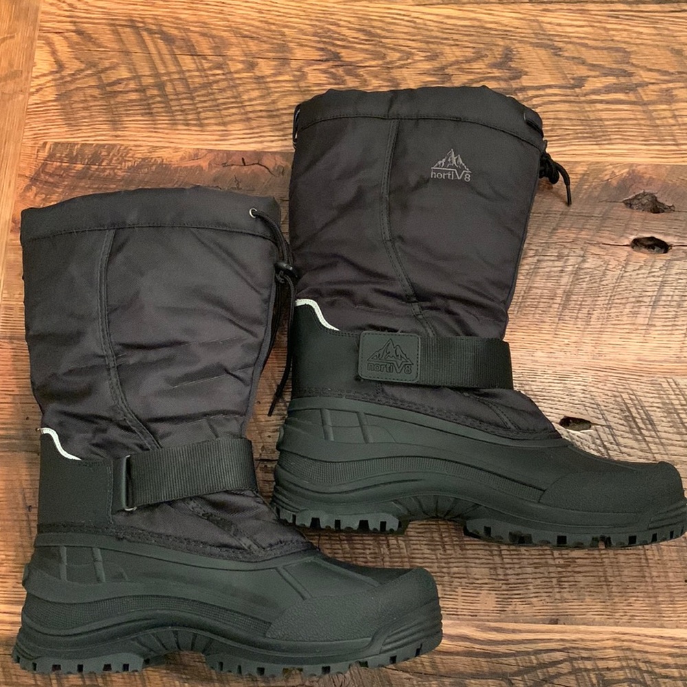 Nortiv 8, men’s snow boots, size 10